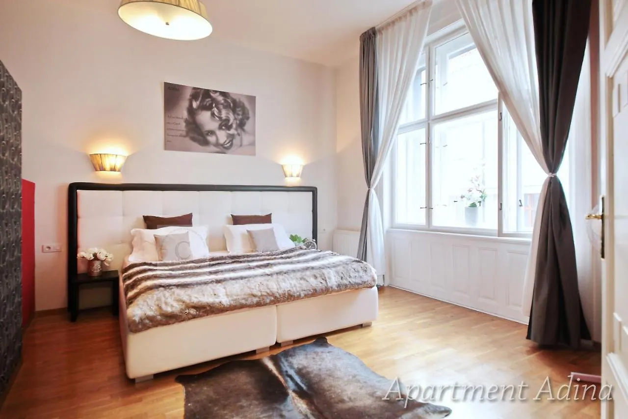 Prague Women'S Hall Of Fame Appartement